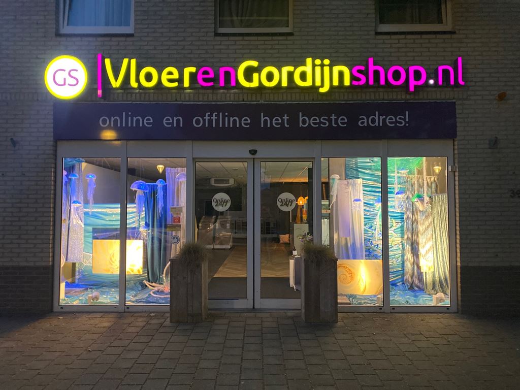 Showroom vooraanzicht
