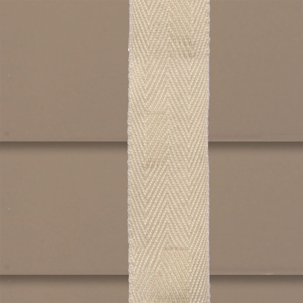 houten jaloezieen bruin houten jaloezie 50mm grijsbruin met ladderband beige houten jaloezieen bruin houten jaloezie 50mm grijsbruin met ladderband beige
