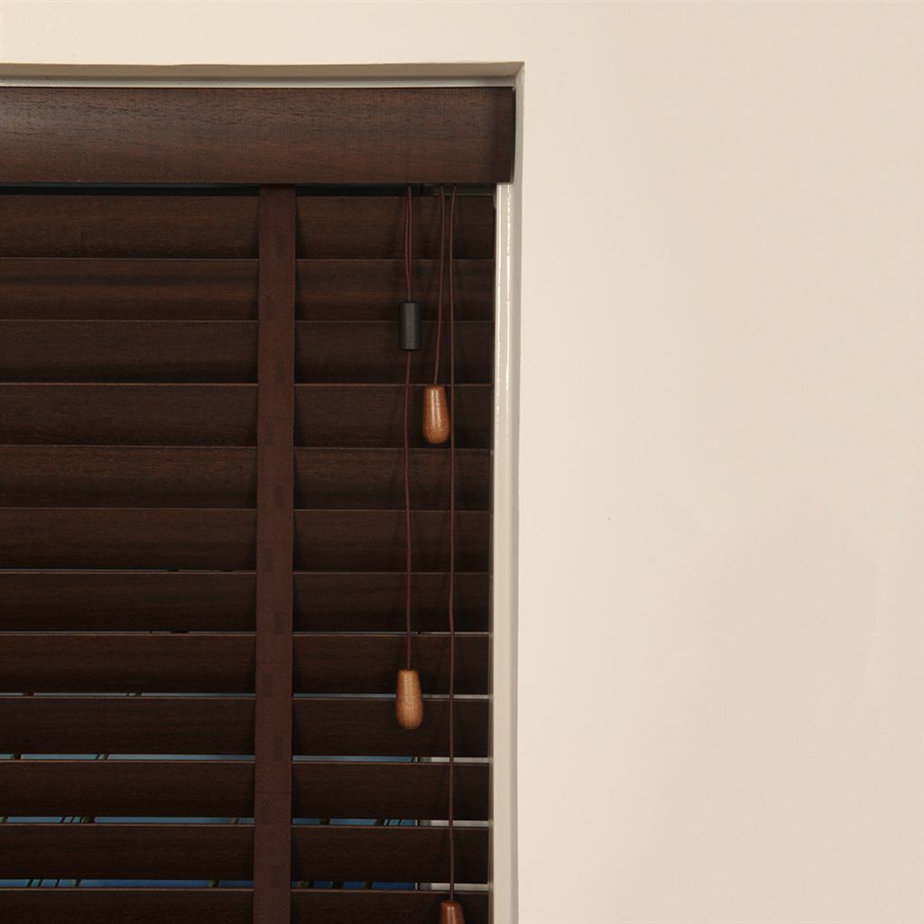 horizontale jaloezieen hout zwart houten jaloezie 50mm bruin hout met ladderband zwart horizontale jaloezieen hout zwart houten jaloezie 50mm bruin hout met ladderband zwart